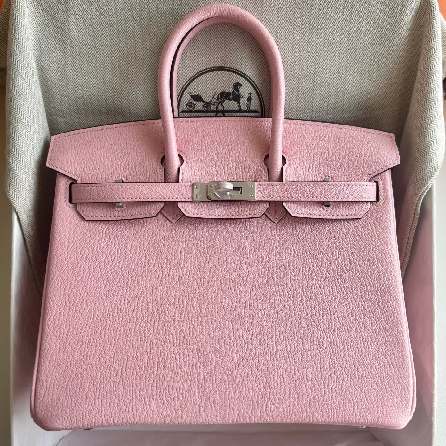 愛馬仕鉑金包25寸價格及圖片 Hermes Birkin 25 Chevre Rose Sakura新粉色內拼 Pearl Grey珍珠灰